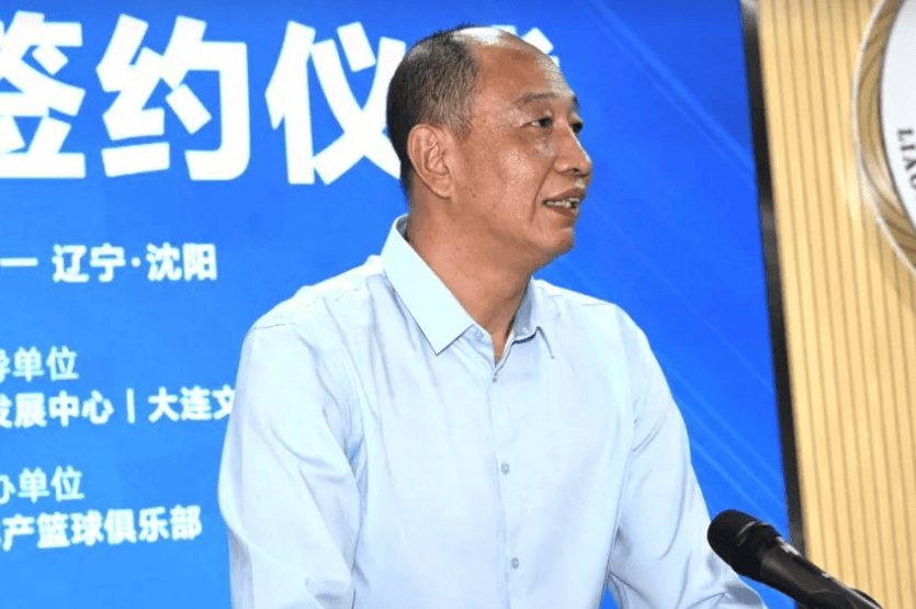 尤其擅长整, 任球队主教 尤其擅长整, 任球队主教