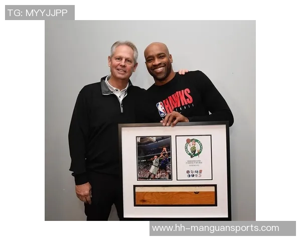 中国足球传奇老将卡通形象创意呈现，致敬时代英雄与青春岁月