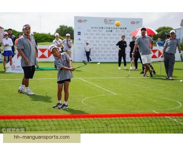 高尔夫杯赛：挑战巅峰，绽放荣耀